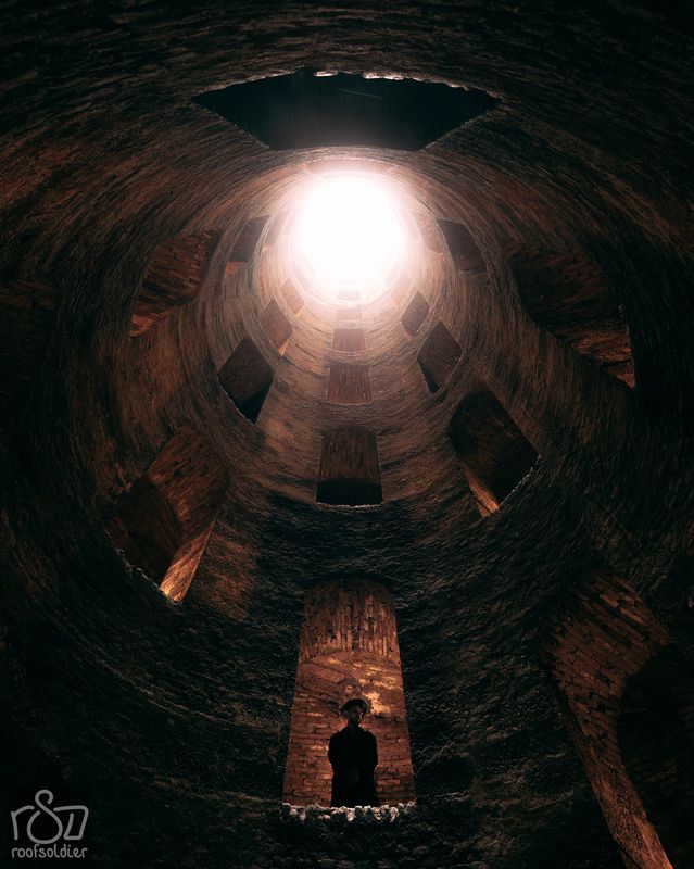 Italy, city, cityscape, portrait, people, architecture E tu, quale girone scegli?photo preview