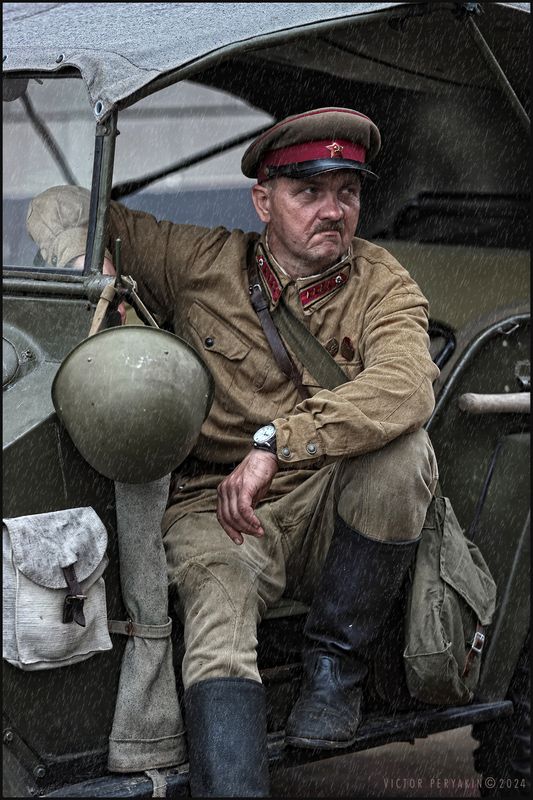 Военный портретphoto preview