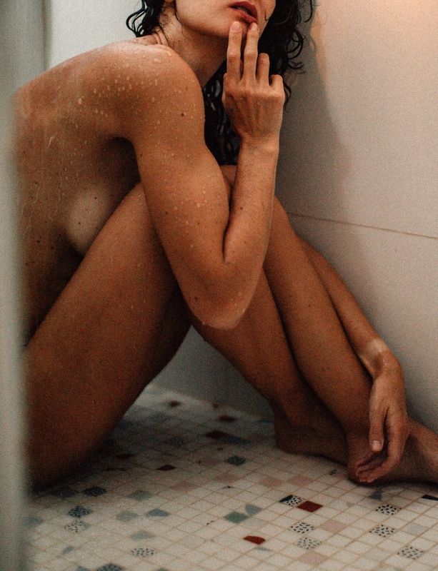 nude, art, sensual, naked, woman, model, young, sexy, sensuality, lovely, pose, studio, minimalism, fine, erotic, boudoir, yoga, intimacy, horny, intimate, video, backstage,  фото превью