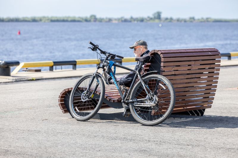 Старость дома не застанетphoto preview