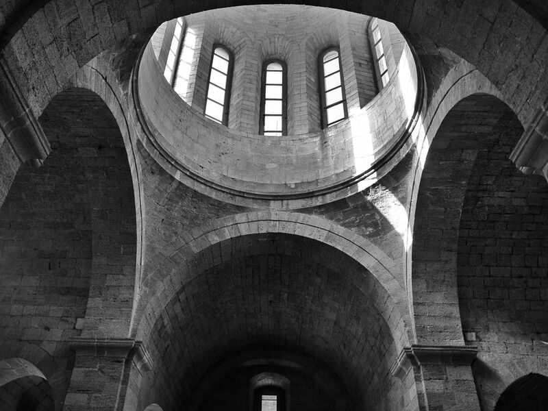 арка, свет, купол, геометрия Свет над арками фото превью