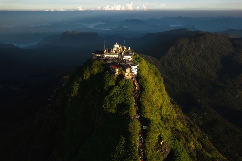 Sri Pada, Адамов Пик, Пик Адама,  Adam\\\\\\\'s Peak, Adams Peak, Adam Peak, Sri Lanka, Шри Ланка Адамов Пик, Шри Ланкаphoto preview
