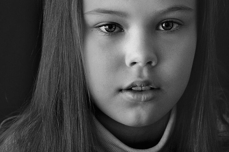 портрет, дети, чб, апатиты, глаза, взгляд Глубокий, чистый взгляд. 2004 фото превью