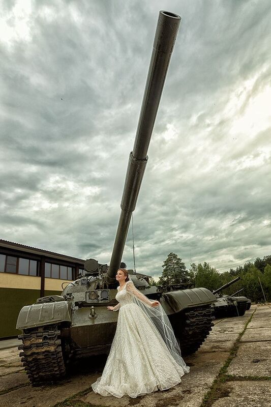 Коня на скаку остановит...photo preview