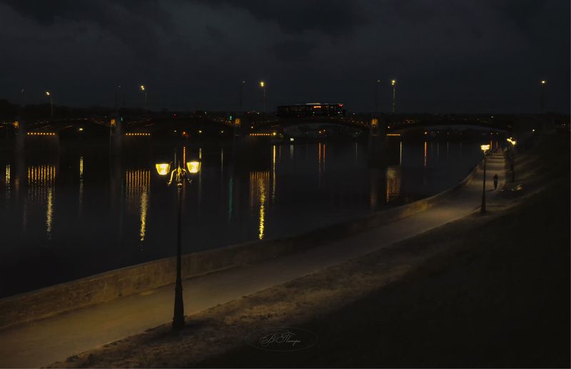 река фонари мост автобус Огни Твериphoto preview