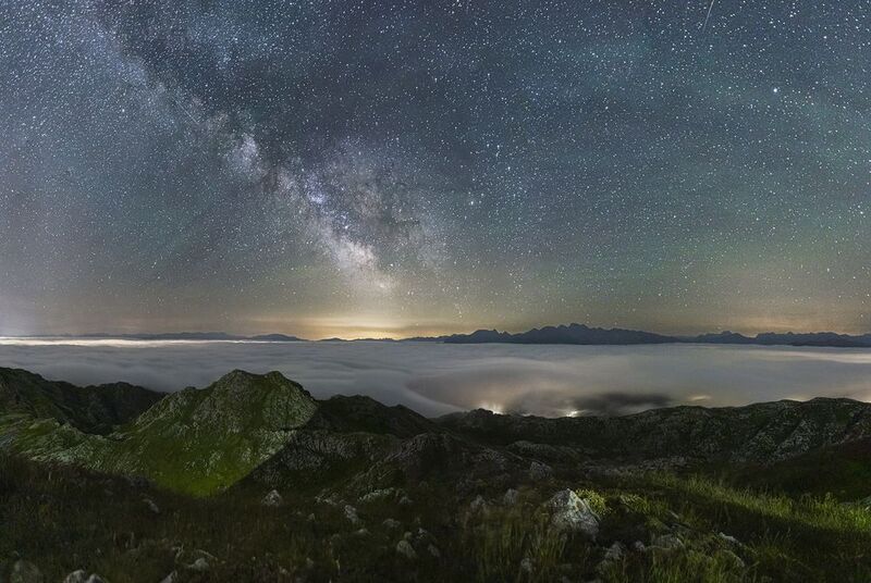 photography, mountain, spring, flower, landscape, photo, nigth, flowers, land, landmark, lands, milkyway, nocturnal,mountains Romulusphoto preview