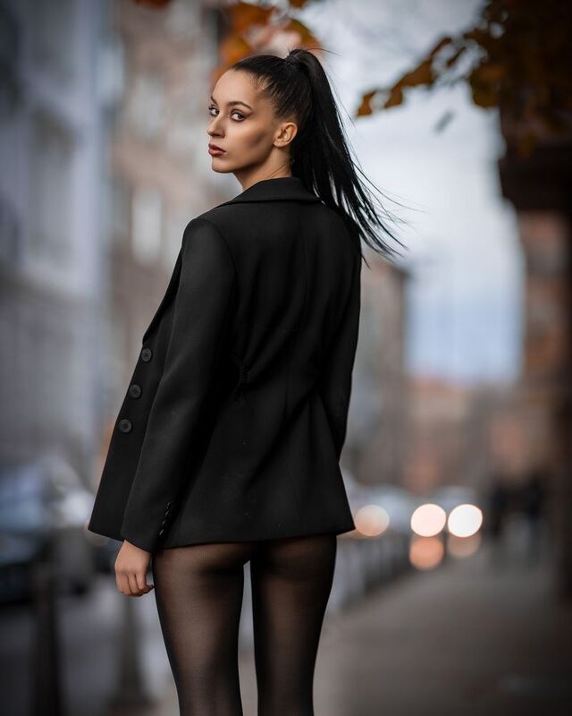 девушка, портрет, без юбки,  Девушкаphoto preview