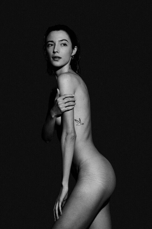 portrait, nude, model, girl, black and white Anastasia Potapchikphoto preview