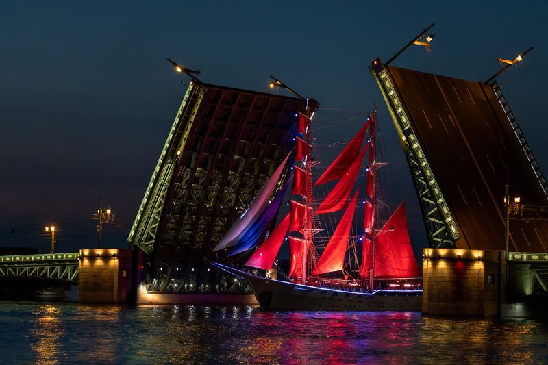 Алые парусаphoto preview