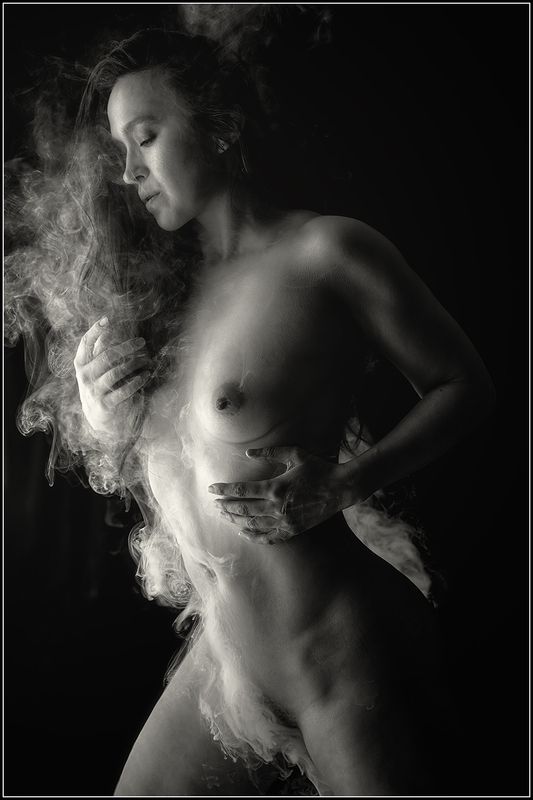 nude,fine art nude,naked,women,figure study,beauty,studio,sexy,breasts,erotic,sexy,sensual, Smokingphoto preview