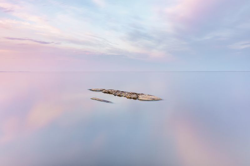 ладожские шхеры, карелия, ладога, северное приладожье, белые ночи, штиль, минимализм, сортавала, питкяранта, русский север,северная природа, северный пейзаж, пейзажи карелии, фототуры по карелии, фототуры по ладоге, фототур на ладожские шхеры Kuhasaari - остров судакаphoto preview