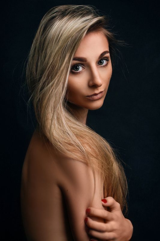 портрет, девушка, взгляд Янаphoto preview