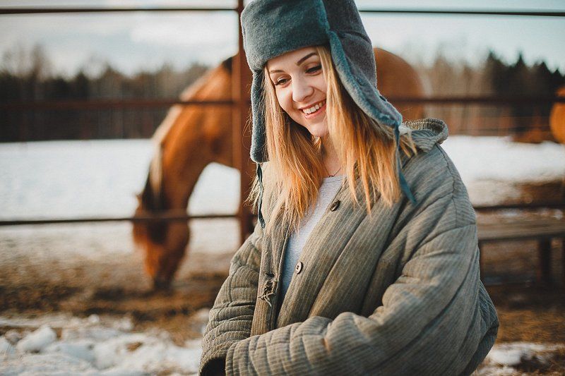 Девушка, Деревня, Лошади, Образ, Портрет, Сено, Ушанка Машаphoto preview