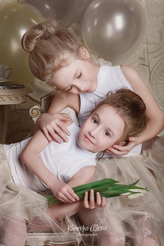 girls Girlsphoto preview