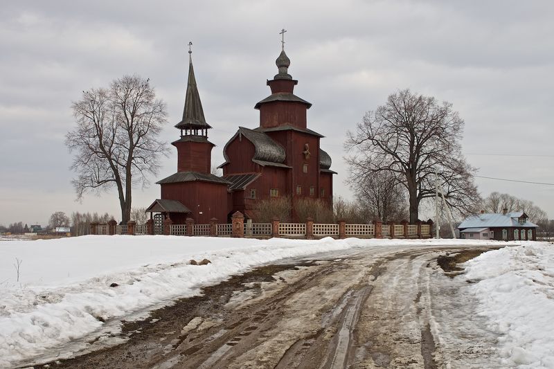 Ростовский район, Село Богослов, Церковь Иоанна Богослова на Ишне, Ярославская область Вокруг да около.photo preview