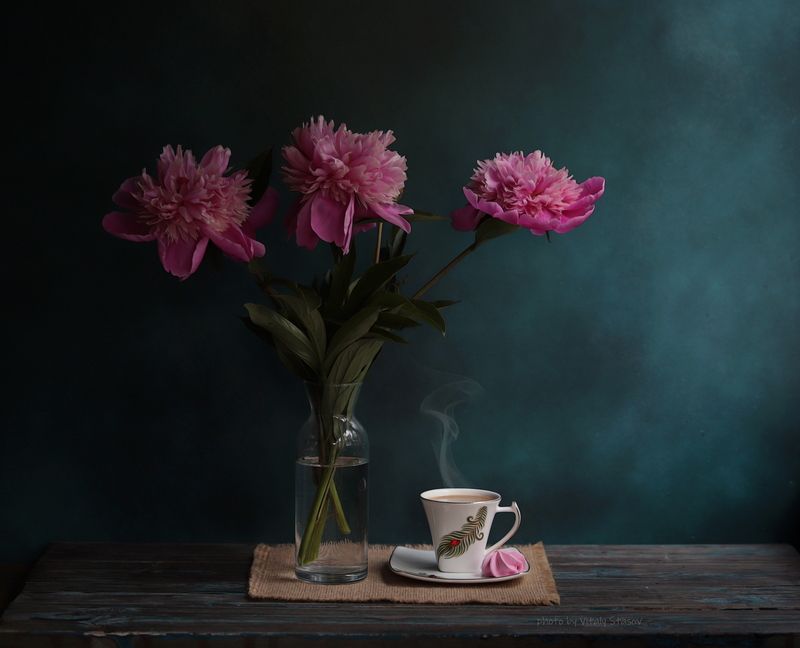 цветы, кофе, натюрморт, напиток, аромат, вкусно, flowers, coffee, still life, drink, aroma, delicious, bouquet , flowers Чашка кофе и пионы..photo preview