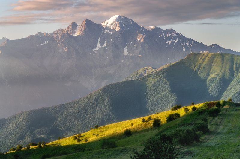 Восход в горах Северной Осетииphoto preview