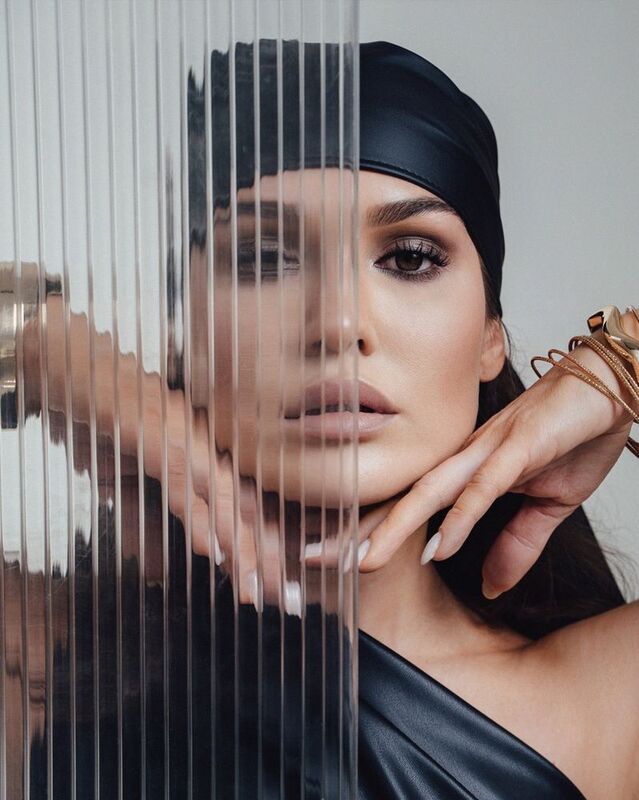 Две стороныphoto preview