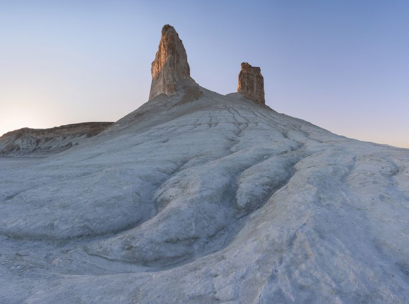 Закат у подножия Клыков Бозжирыphoto preview