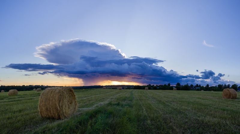 Гроза прошла сторонойphoto preview