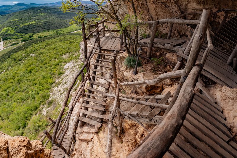 Крутые лестницыphoto preview