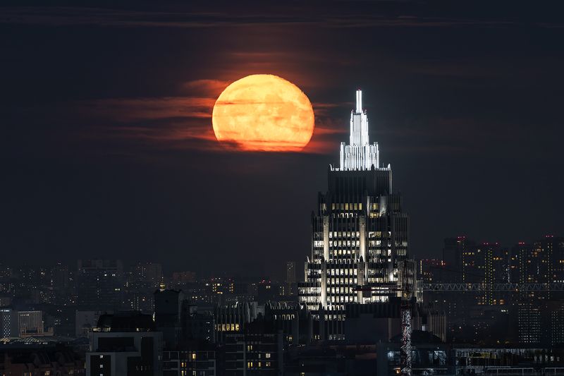 Moon over Moscowphoto preview