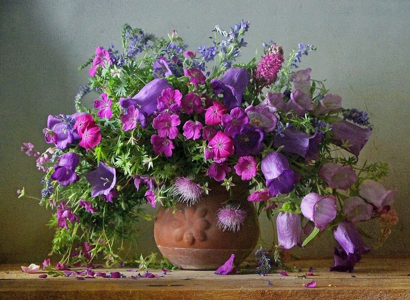 натюрморт, цветы, полевые цветы, лето, марина филатова, колокольчики, герань луговая Июньская краса фото превью