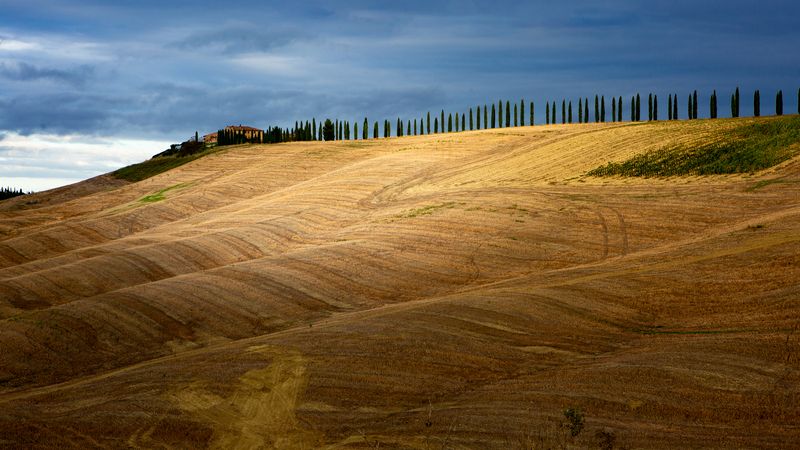 Тоскана. Холмы неподалёку от Ашано. Свет сквозь облакаphoto preview
