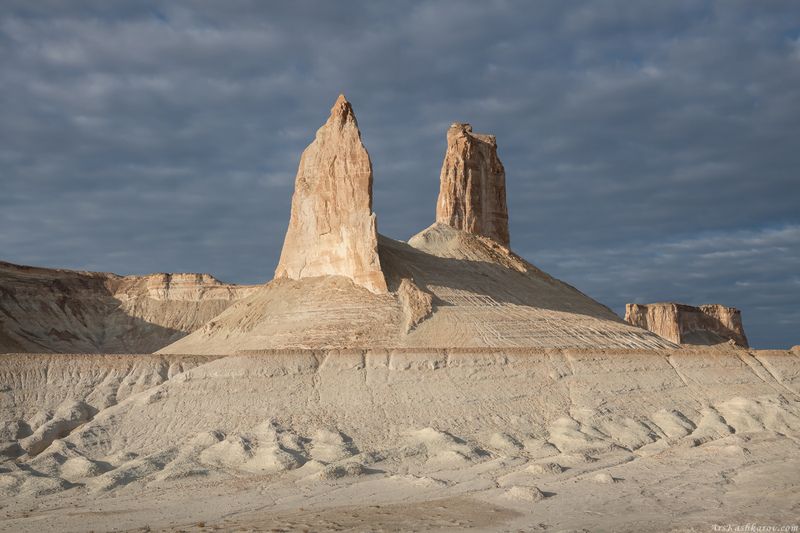 казахатан, мангистау, мангышлак, устюрт, бозжира, меловые горы, актау \