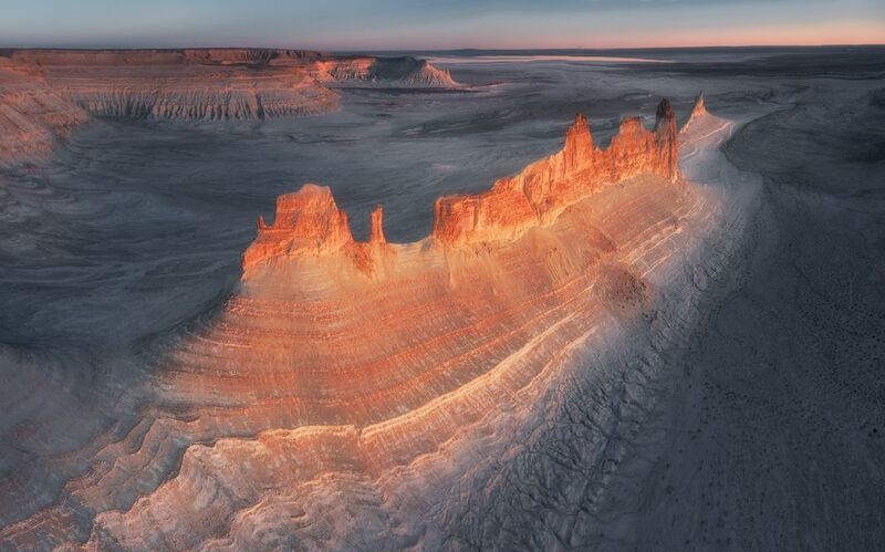 Казахстан Мангистау Мангышлак Босжира плато_Устюрт закат вечер Корабль пустыниphoto preview