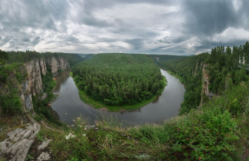 Большие Айские притесыphoto preview