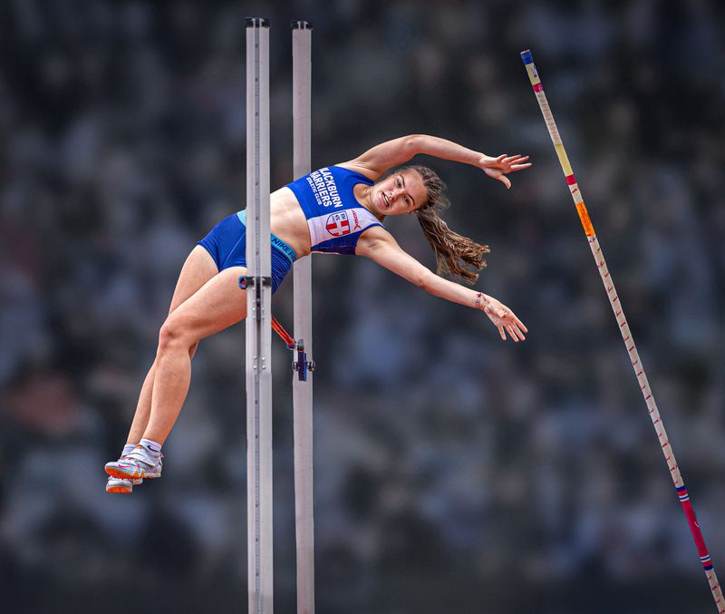 #sports #sports_photography #pole-vaulting #athletics vaulting for goldphoto preview