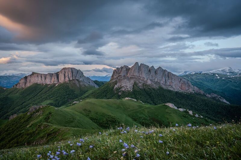 ачешбоки, чертовы ворота, адыгея, большой тхач, кавказ, горы, утро, облака Утроphoto preview