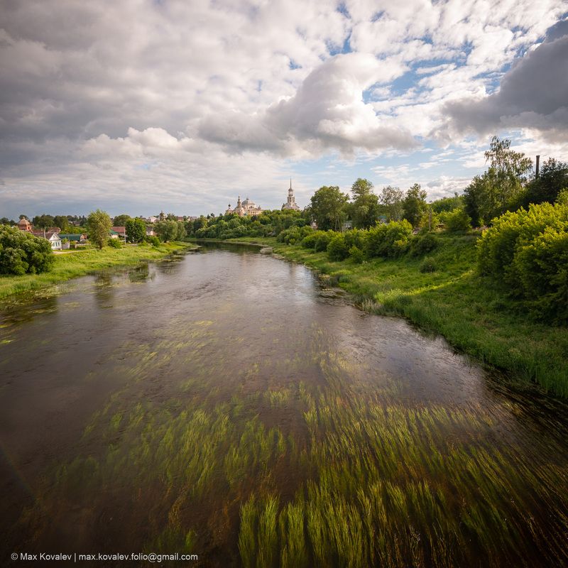 russia, torzhok, tver region, architecture, building, cathedral, church, monastery, summer, temple, бориса и глеба в торжке собор, борисоглебский монастырь в торжке, борисоглебский собор в торжке, введения во храм пресвятой богород, введенская церковь в т Торжок. Река Тверца и Борисоглебский монастырьphoto preview