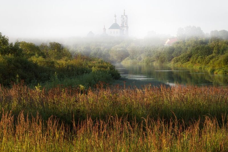 россия, погост, лето, рязанская область, храм, церковь, православие, село, утро, туман, река Уходящий туманphoto preview