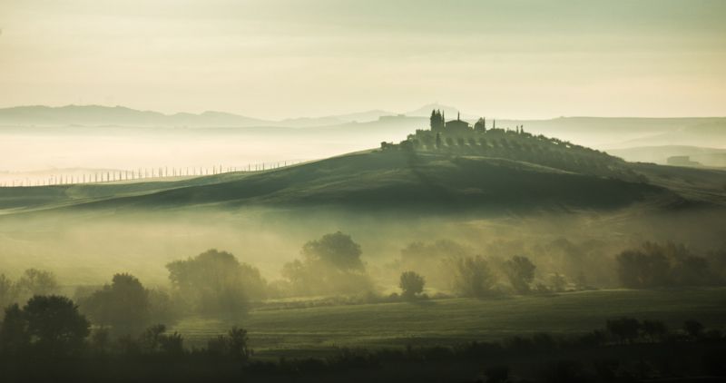 Tuscanynaturemorningfoglandscape ВЫПЛАВАЯ ИЗ ТУМАНА.  Из серии \