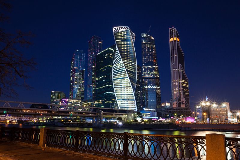 Москва, архитектура, город, пейзаж, городской, река, Россия, набережная, небоскребы, Сити, современный, финансы, экономика, утро, небо, синее, сумерки, огни, подсветка Москваphoto preview