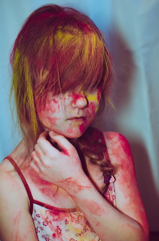 холи краски ребенок Марияphoto preview