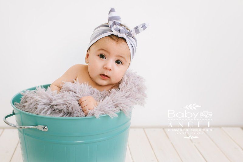 cute, girl, девочка,ведро,мех, смешная,довольная вот такие мы смешные)))photo preview