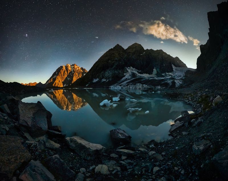 Горы ночьюphoto preview