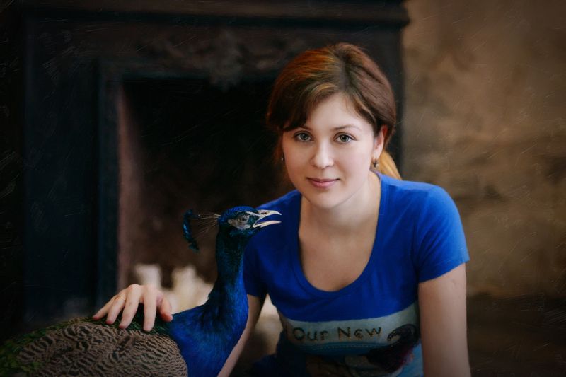 Девушка, павлин, девушка с павлином С павлином \