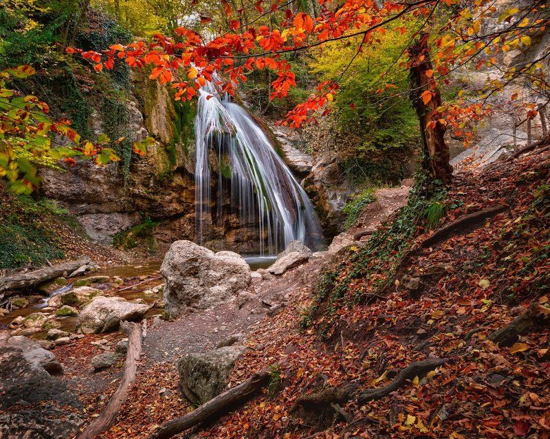 крым, россия, водопад, осень, лес, джур-джур В ОБЪЯТИЯХ ОСЕНИphoto preview