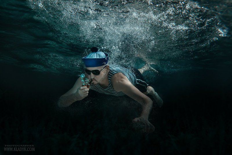 под водой, моряк, нырять, Матросы не курят папиросы.photo preview