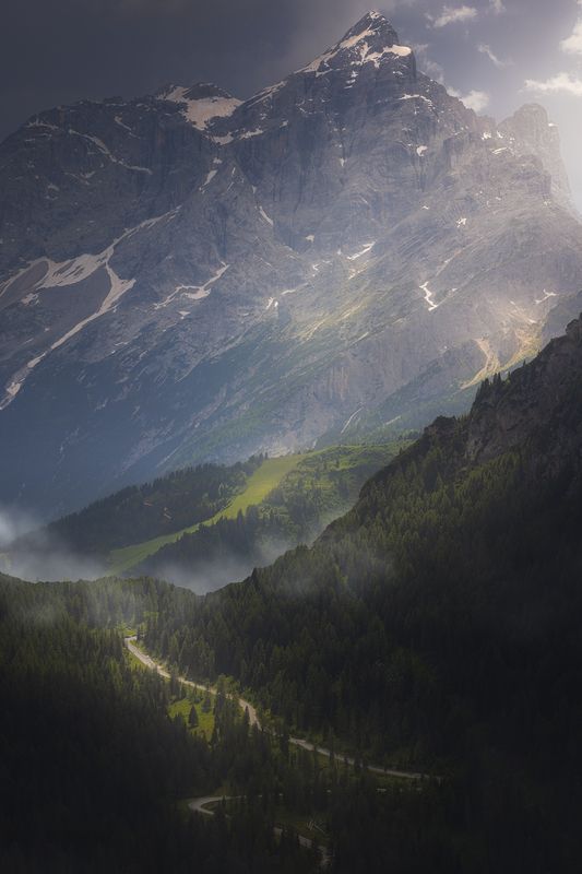 dolomiti, Monte Civetta (El Zuìta in ladino veneto), vista dal col de la PUINAphoto preview