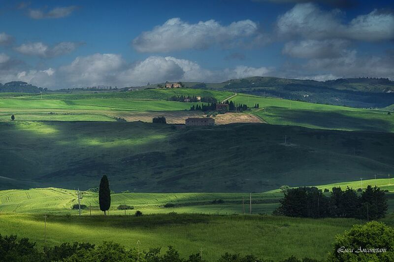 nature landscape tuscany italy fields lights and shadow Near Val d \\\'Orcia фото превью
