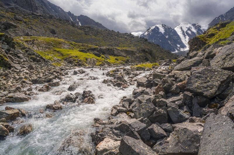россия, горный алтай, горная река Горная речка фото превью