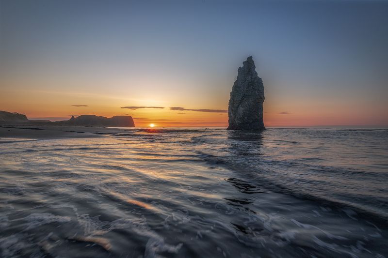 Курильские острова Чёртов палец, о. Кунаширphoto preview