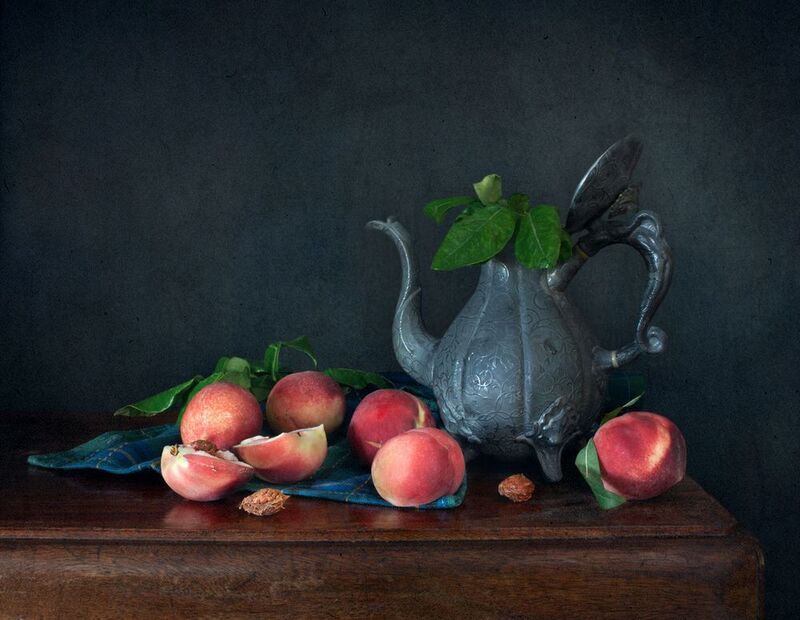 *С персикамиphoto preview