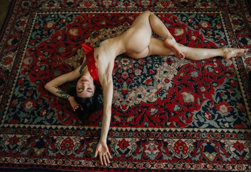 эротика коврик фото превью