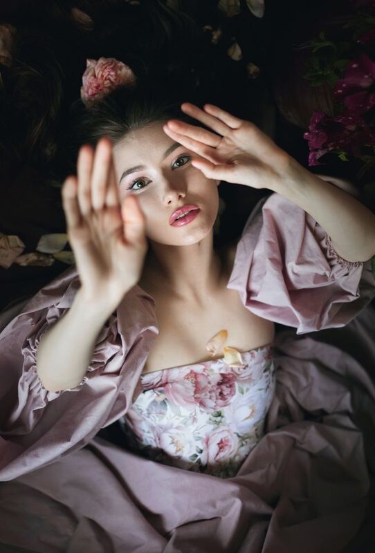 постановочная фотография, необычное, красота, модель, портрет, настроение, художественная работа, эстетика, / A million miles away___________________________________/photo preview